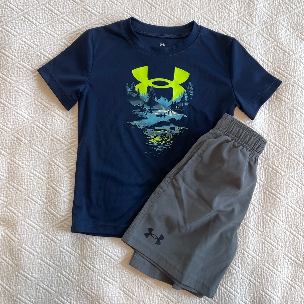 Toddler boys Under Armour outfit. Size 4T.